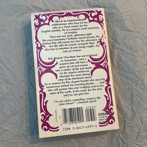 ⭐️5 for $15⭐️ Prince Of Swords by Anne Stuart | Book - Picture 2 of 2